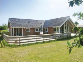 Holiday home Vindrosen
